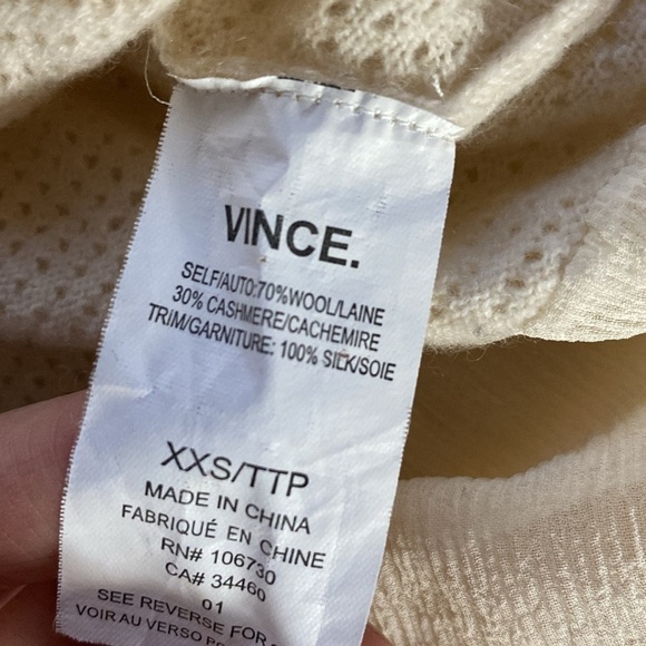 Vince Cap Sleeve cashmere & Silk Trimmed Sweater
XXS F3840 - Picture 6 of 9